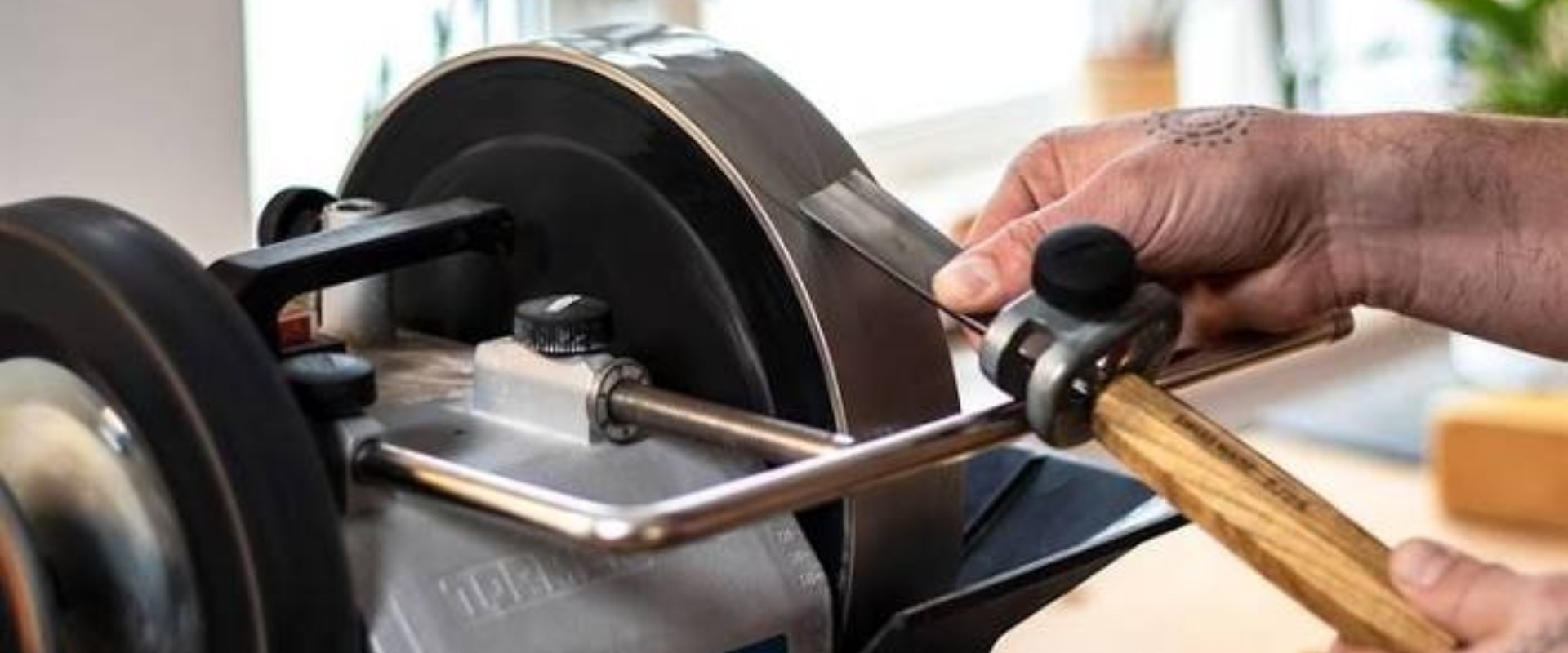 Hướng Dẫn Mài Đục Gỗ Bench Chisel Bằng Máy Mài Tormek